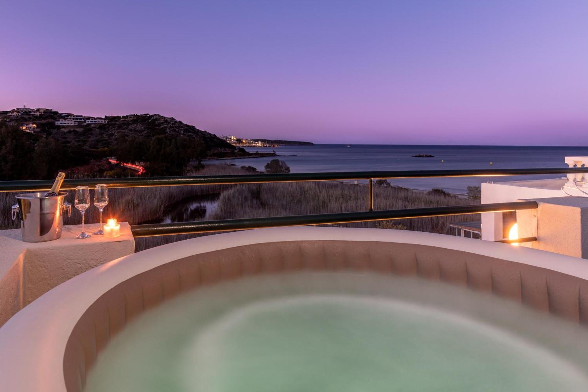 Coastal Dream Beachview Jacuzzi& Sauna Amoudara  외부 사진